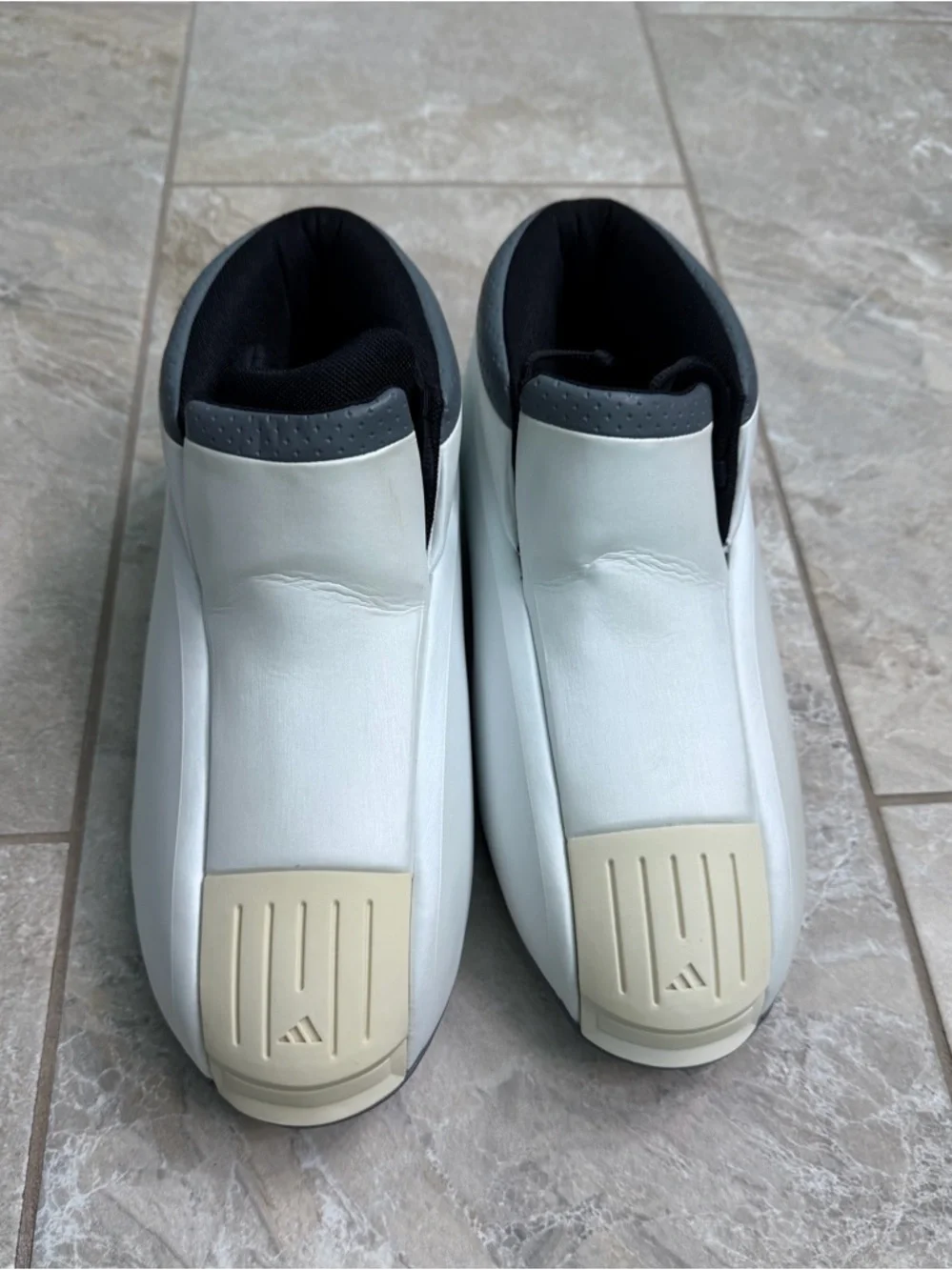 2001 adidas Kobe Two White Men's Sneakers